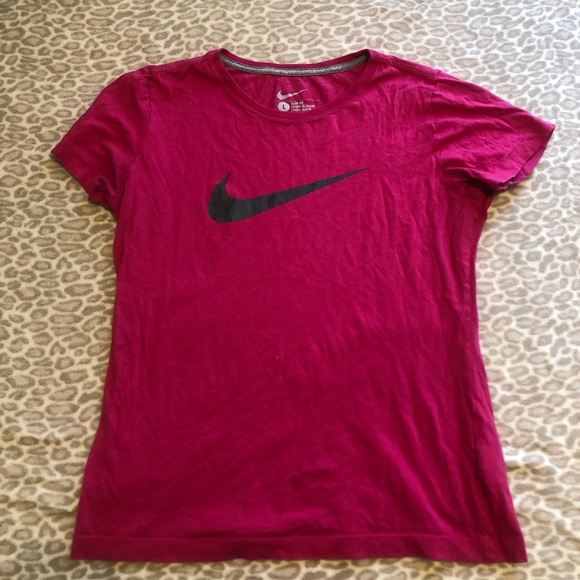 Pink nike tshirt - Picture 1 of 1